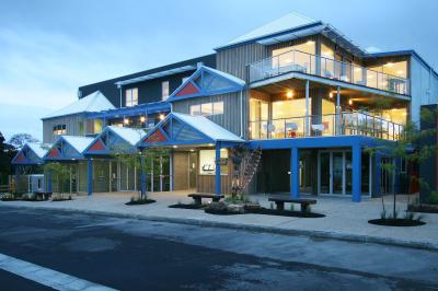 The Island Accommodation - Lismore Accommodation 0