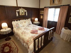 Fernleigh Cottages & Country Barn - Lismore Accommodation 0