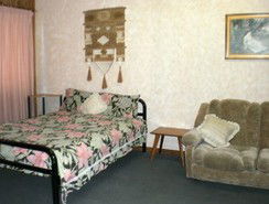 Fernleigh Cottages & Country Barn - Lismore Accommodation 1