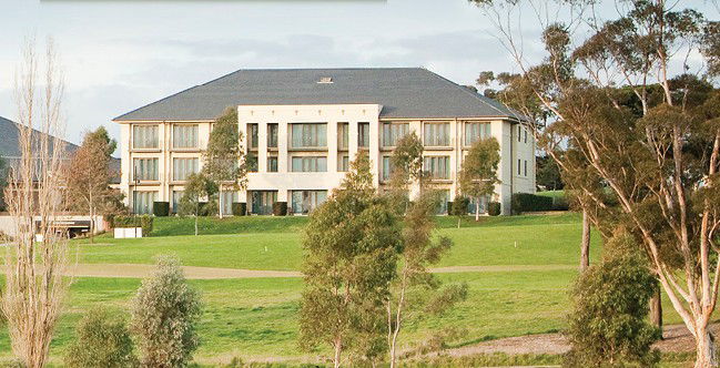 Chirnside Park VIC Lismore Accommodation