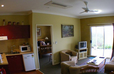 Wallaby Ridge Retreat - Lismore Accommodation 2