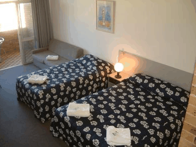 Next Seabreeze Beach Hotel - Lismore Accommodation