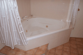 Burke  Wills Motor Inn - Lismore Accommodation
