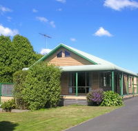 Black Dolphin Seaside Cottage - Lismore Accommodation