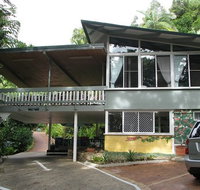 Tree Tops Lodge Cairns - Lismore Accommodation