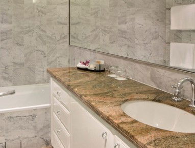 Quay West Suites Sydney - Lismore Accommodation 4