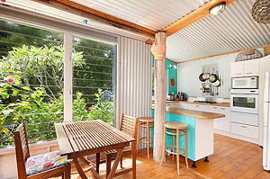 Beachcomber's Cottage - Lismore Accommodation 2