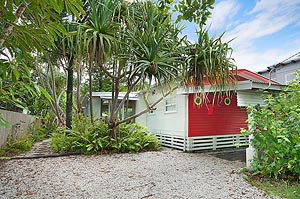 Beachcomber's Cottage - Lismore Accommodation 3