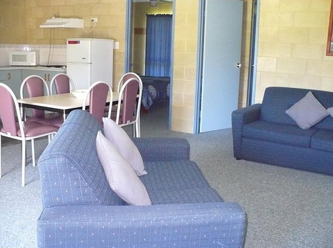 Mooyabil Farm Holidays - Lismore Accommodation 1