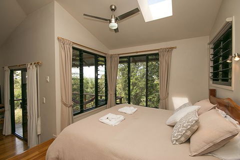 Tallaringa Views - Lismore Accommodation 1