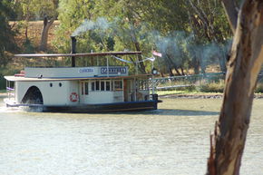 Emmylou Paddle Steamer - Lismore Accommodation 3