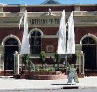 Kailis Australian Pearls - Lismore Accommodation