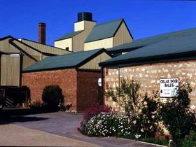 Bleasdale Vineyards - Lismore Accommodation 0