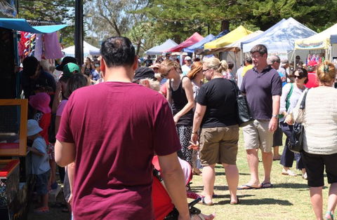 Burleigh Heads Markets - Lismore Accommodation 1