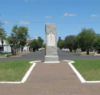 War Memorial and Heroes Avenue