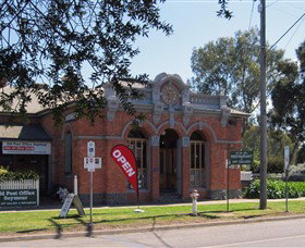 Old Post Office Seymour - Fine Art Gallery & Licensed Restaurant - Lismore Accommodation 0
