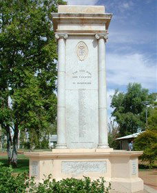 Charleville War Memorial - Lismore Accommodation 1