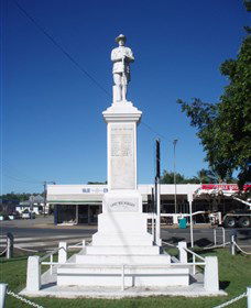 Sarina War Memorial - Lismore Accommodation 2