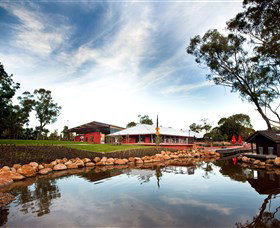 Savannah Visitor Plaza, Taronga Western Plains Zoo Dubbo - Lismore Accommodation 2