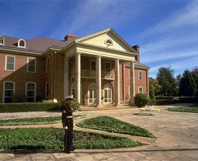 United States Of America, Embassy Of The - Lismore Accommodation 1