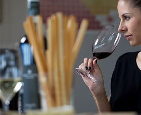 Mount Majura Vineyard - Lismore Accommodation 4
