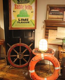 Peachtree Antiques - Lismore Accommodation 4