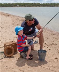 Lake Dyer - Lismore Accommodation 0