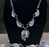 Australian Wildflower Jewellery Gallery - Lismore Accommodation