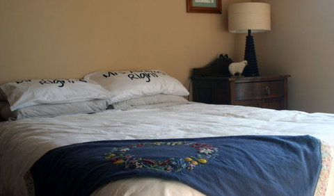 Lake View Farm House - Lismore Accommodation 2