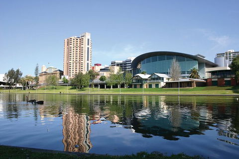 Adelaide Airport Private Chauffeured Transfer - Lismore Accommodation 6