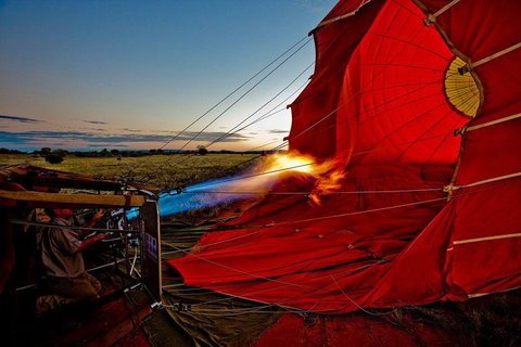 Early Morning Ballooning In Alice Springs - Lismore Accommodation 1
