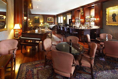 Skip The Line: The Gentleman Magician At Sir Stamford At Circular Quay Ticket - Lismore Accommodation 1