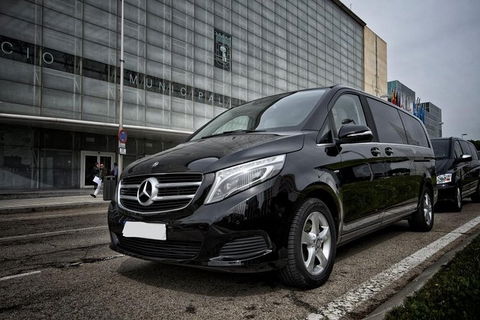 Arrival Private Transfer Sydney Airport SYD To Sydney In Luxury Van V Class - Lismore Accommodation 3