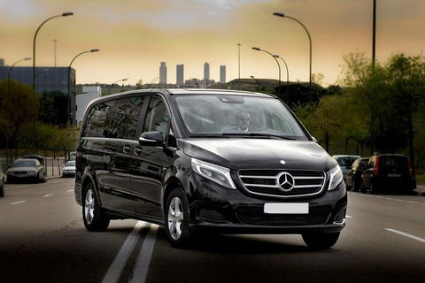Arrival Private Transfer Sydney Airport SYD To Sydney In Luxury Van V Class - Lismore Accommodation 5