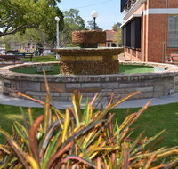 Bauer and Wiles Memorial Fountain - Lismore Accommodation