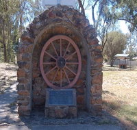 Jindera Pioneer Cairn - Lismore Accommodation