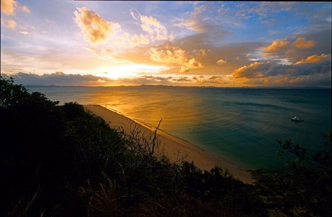 North Keppel Island Hilltop Trail - Lismore Accommodation 0