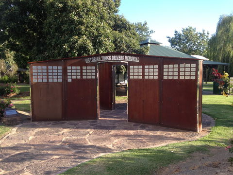 Victorian Truck Drivers Memorial - Lismore Accommodation 0