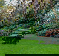 EG Waterhouse National Camellia Gardens - Lismore Accommodation