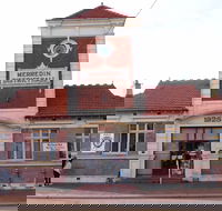Merredin Town Hall - Lismore Accommodation