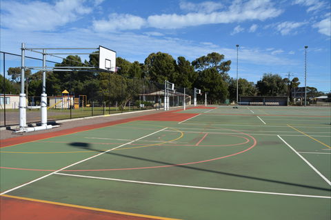 Cleve Sporting Facilities - Lismore Accommodation 0