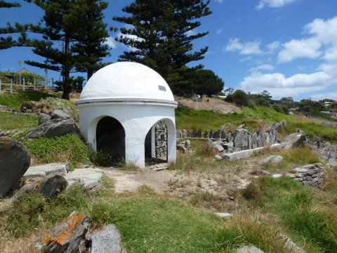Frenchman's Rock - Lismore Accommodation 0