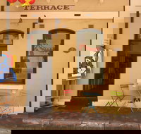 Pop on the Rocks - Lismore Accommodation