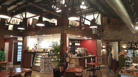 Atelier Crafers - Lismore Accommodation 1