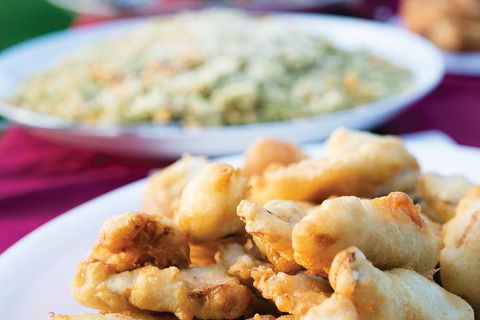 Island Fish Feast - Lismore Accommodation 0