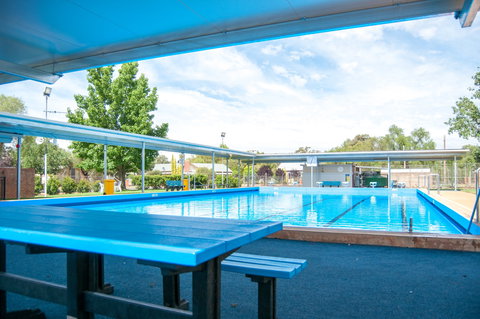 Barellan Swimming Pool - Lismore Accommodation 0