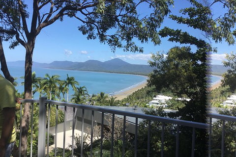 IMAX Private Transfer 7 Guests Cairns Airport To Hotels In Port Douglas - Lismore Accommodation 4