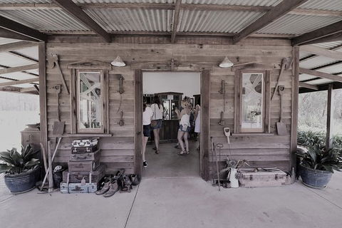 The Favourite 4 Experience - Lismore Accommodation 0