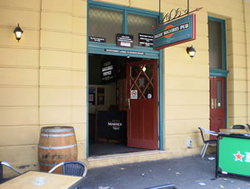 Paddy Maguires - Lismore Accommodation 0
