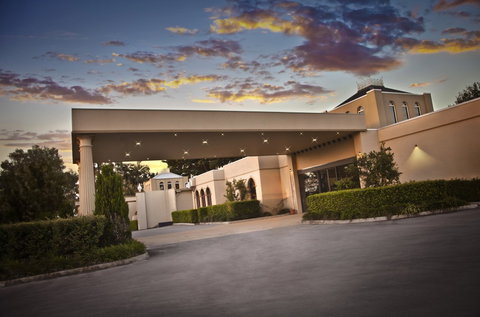 Shangri-La Gardens - Lismore Accommodation 0